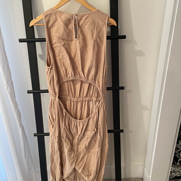 Universal Thread Tan Sleeveless Linen Women’s Jumpsuitsuit - Picture 9 of 9